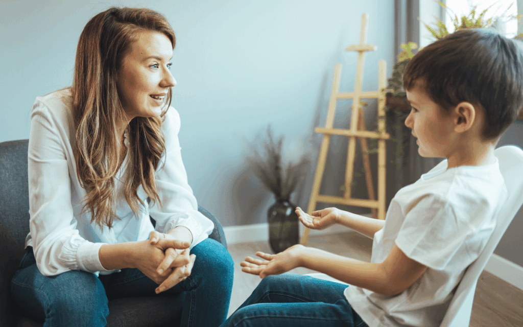 Adolescentes participando en psicoterapia familiar en ViIassar de Mar